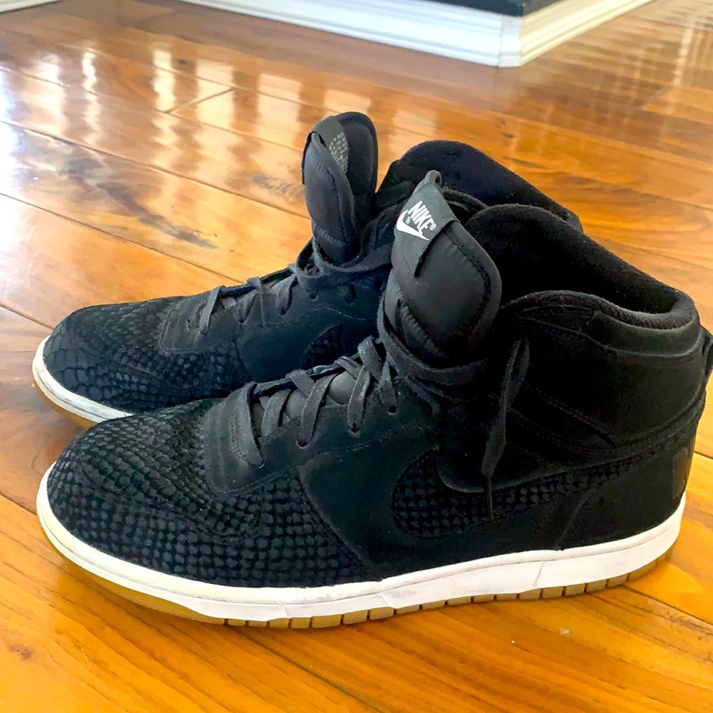Nike men’s hi tops